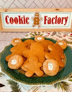 Cookie baking, Christmas cookie baking, cookie dough Christmas season, Christmas cookie, from scratch, different cookie types, 1000 cookies